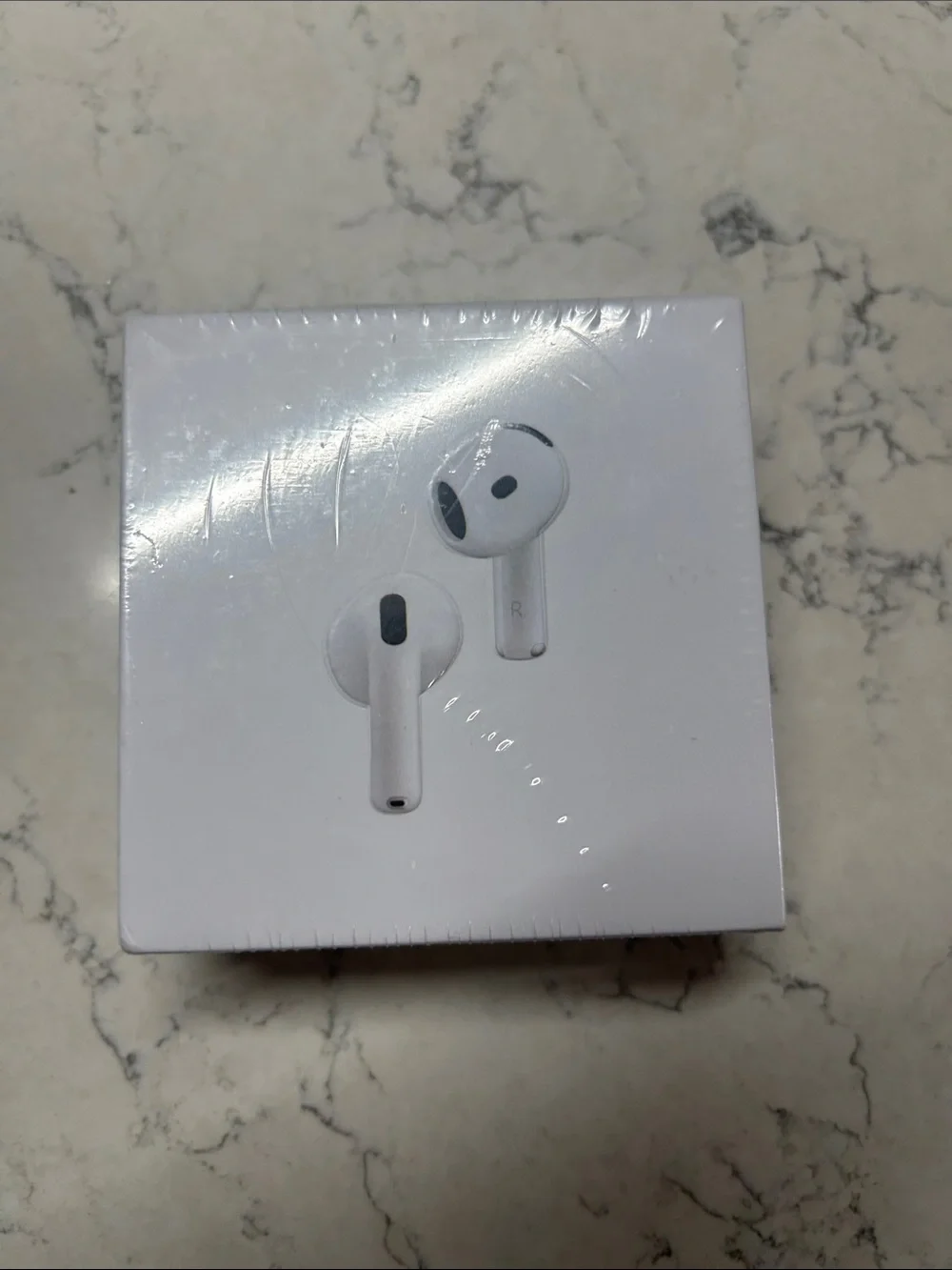 Apple White Wireless Earbuds with Charging Case